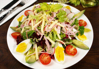 Chef Salad with Eggs, Ham, Chesse and Avocado