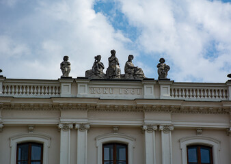 Fototapeta na wymiar Warsaw sculpture