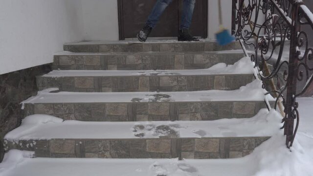 remove snow from the stairs,clear the stairs from the snow to the house, sweep the snow from the stairs