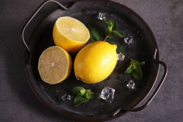 lemon in a pan