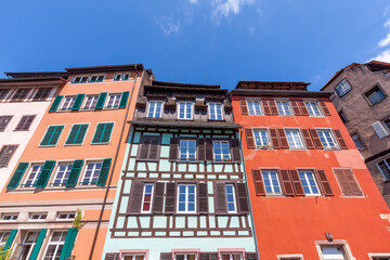 Fototapeta na wymiar Historische Hausfassaden La Petite France, Straßburg