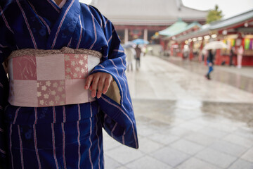 Fototapeta premium 着物女性の帯 クローズアップ