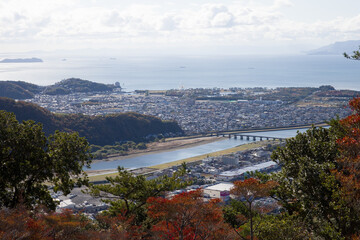 日本の兵庫県赤穂市の雄鷹台山の美しい秋の風景
