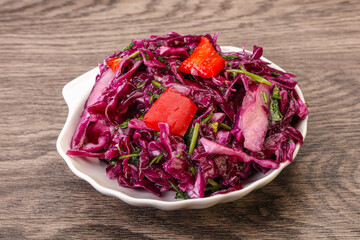 Pickled red cabbage with herbs