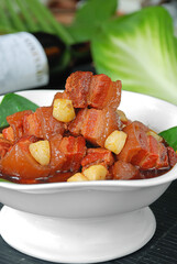 Braised pork in brown sauce