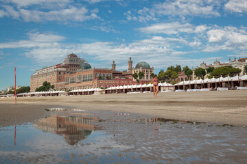 Lido di Venezia. Spiaggia dell'hotel Excelsior