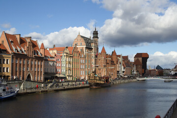 Fototapeta na wymiar stare miasto Gdańsk