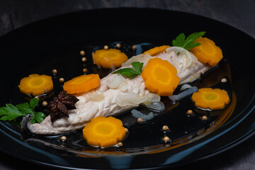 Recipe for mackerel fillet marinated in white wine and carrots