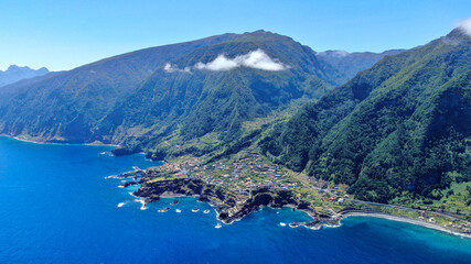 Obraz premium Seixal from the ocean site in Madeira