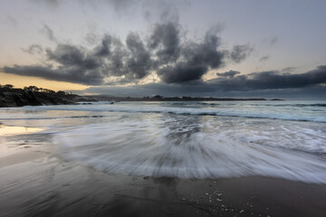 The magnificent beaches of the north in autumn, leave magnificent compositional prints!