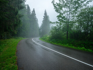 simple asphalt road in perspective