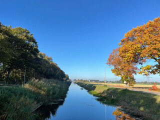 Fototapeta na wymiar Canal around Lemele during autumn