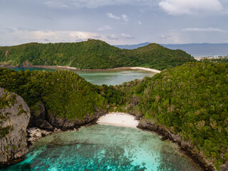  Koh Phi Phi Thailand, Turquoise clear water Thailand Koh Pi Pi, Scenic aerial view of Koh Phi Phi...
