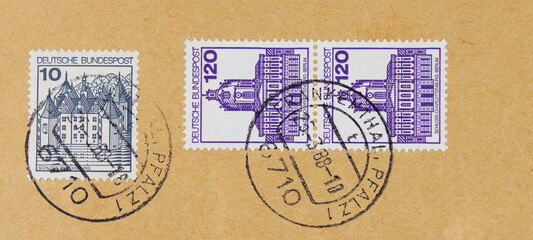 briefmarke stamp vintage retro alt old gestempelt used frankiert cancel papier paper braun Schloss Glücksburg castle fortress 10 blau lila purple 120 Scharlottenburg berlin 1988 Frankenthal Pfalz