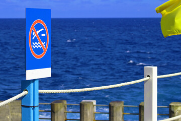 No lanzarse en la piscina