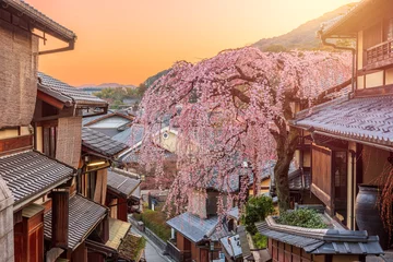 Fotobehang Kyoto, Japan springtime in the historic Higashiyama © SeanPavonePhoto