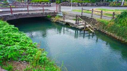 水路のある町の風景