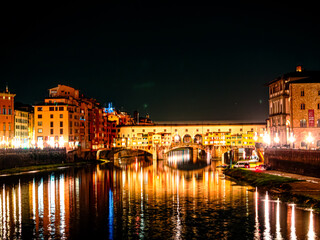 Fototapeta na wymiar Ponte vecchio view at the night