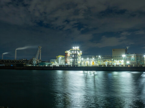 工場地帯の夜景 © m.nakamura