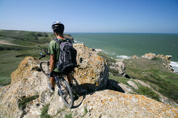 A cyclist on the mountain trails of the Crimea.