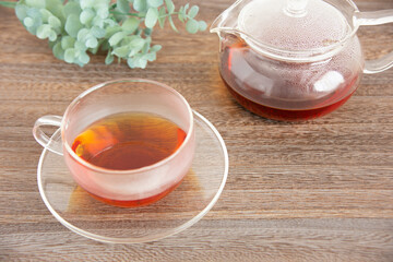 紅茶とガラスのポット