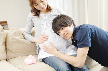 Obraz premium 妊婦と夫