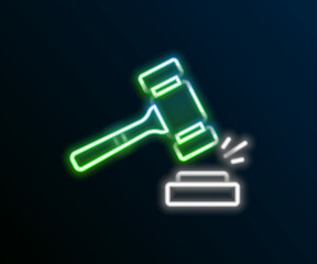 Glowing neon line Auction hammer icon isolated on black background. Gavel - hammer of judge or auctioneer. Bidding process, deal done. Auction bidding. Colorful outline concept. Vector