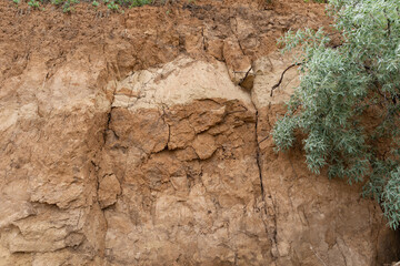 View of the soil on the cut after the earth collapsed