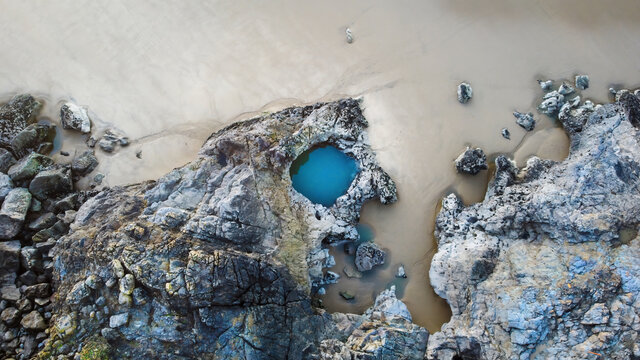Blue Pool Bay, Gower