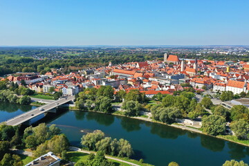 Fototapeta na wymiar Luftbild von Ingolstadt bei schönem Wetter