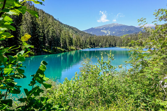Caumasee, Lag la Cauma, Lai da Cauma, Bergsee, Badesee, Flims, Wassersport, Wanderweg, Wanderferien, Flimser Wald, Alpen, Sardona, Graub&uuml;nden, Sommer, Schweiz 