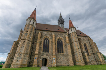 Fototapeta na wymiar Mariasdorf with the famous parish church 