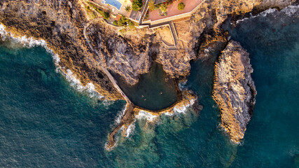 Vista aérea Charco de isla Cangrejo, Tenerife. Piscina natural. © Ruyman