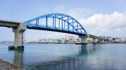Fototapeta na wymiar 石垣島、サザンゲートブリッジ