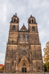 Fototapeta na wymiar Magdeburger Dom, Westseite mit grossem Portal