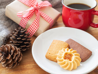 クッキーとホットコーヒー、プレゼント
