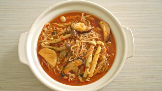 Stir-fried Spicy Mushroom with Tom Yum Soup - Vegan and Vegetarian food style