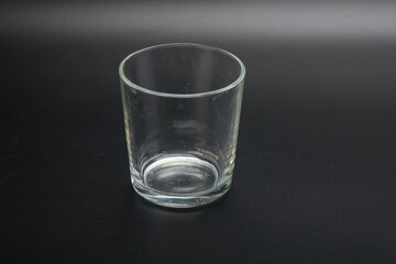 Empty glass for vine or water
