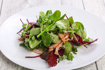 Mix salad with meat and asparagus