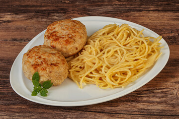 Spaghetti with homemade chicken cutlet