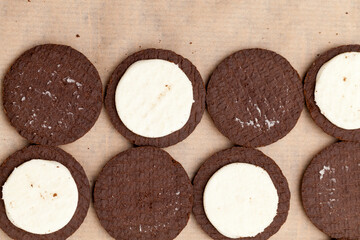 chocolate cookies with creamy cream filling