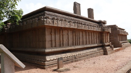 The temple is believed to date back to the Vijayanagara period. Beautiful sculptures can be seen on the walls of this temple. Its one side wall sculpture. This unfinished temple