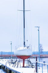 Tall boat protection in winter time