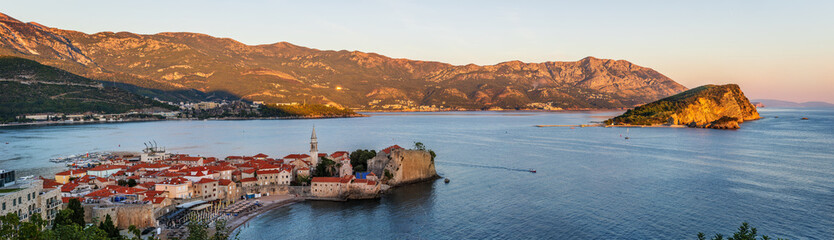 The Old Budva’s town is a unique architectural and urban entity which is mentioned as a lodgment even in the antique period. 