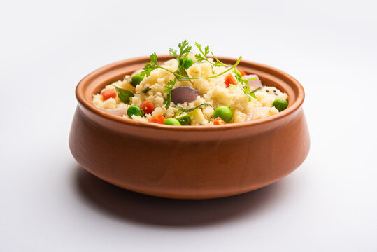 Upma, uppumavu or uppittu indian breakfast recipe