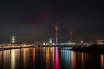 Deutschland, D&uuml;sseldorf nachts