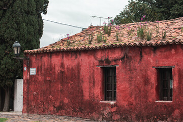 Colonia del Sacramento house with antique wall lantern
