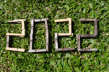 Obraz premium Year 2022 made with clothespins
