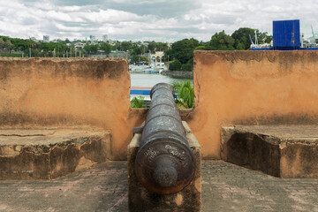cannon in the fortress
 zona colonial