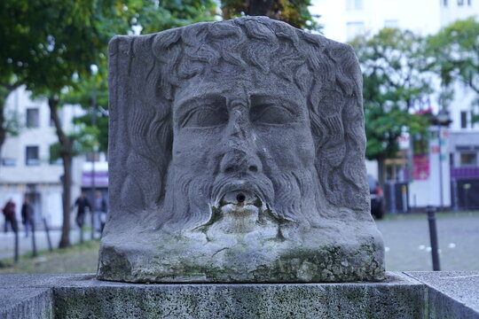 Estatua de piedra